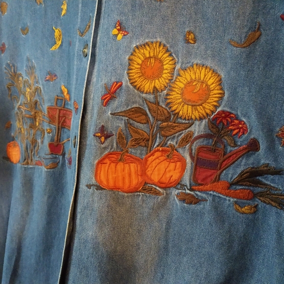 Vintage button up with embroidery - Picture 4 of 4